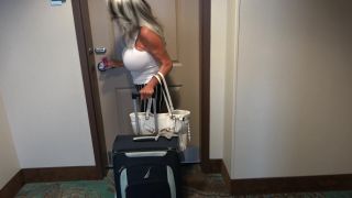 Sallydangeloxxx checked into the Hotel Mcgillicuddy and couldn&#39;t wait to get her hands on a