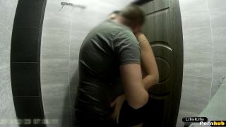 LifeKife couldn&#39;t resist fucking that sexy slut in the toilet of a night, as she moaned and writhed beneath