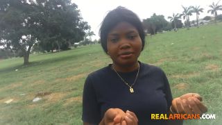 Real Africans Curvy Ebony Gives Her BF Deep Blowjob G