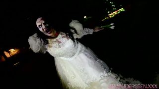 Amy Anderssen&#39;s undead bride is a hot piece of ass that can satisfy your every desire