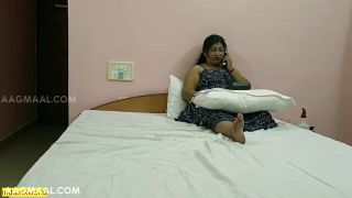 Bhabhi Chudai Uncut: Watch as the horny bhabhi takes off her clothes and starts chudaiing with her