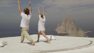 Leila&#39;s yoga poses were as graceful in the sky as they were on the ground