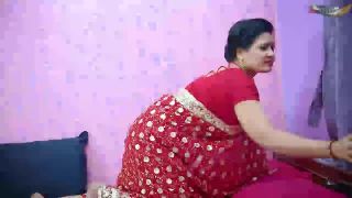 Desi local bhabhi took her husband&#39;s place and enjoyed different types of anal sex with him in their bedroom