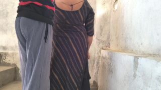 Desi Indian viral couple hardcore fucking on stairs